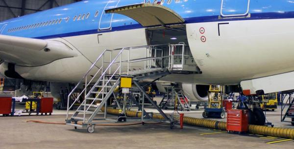 aircraft cargo access