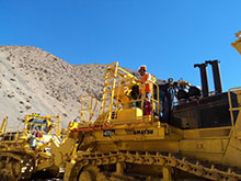 Komatsu D475 Dozer