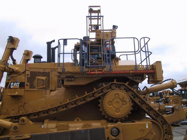 Folding Ladder with Walkways1