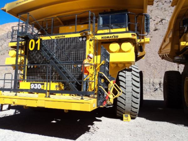 Komatsu 930E Truck Stair Up