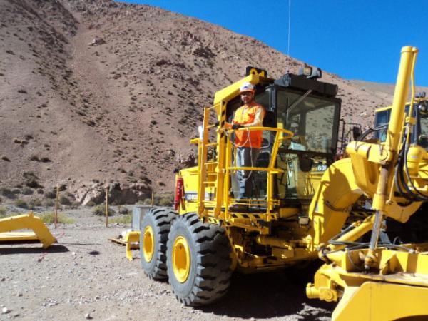 komatsu gd825